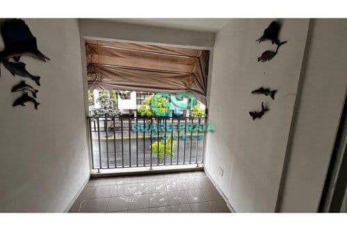 Apartamento 3 dormitorios com sacada