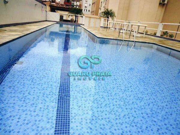 Apartamento Padrão com sacada gourmet à 300m da praia.