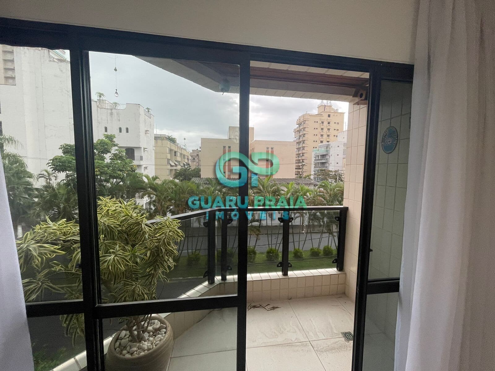 Apartamento em Guarujá - Enseada
