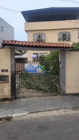 Casa linear térrea sobrado