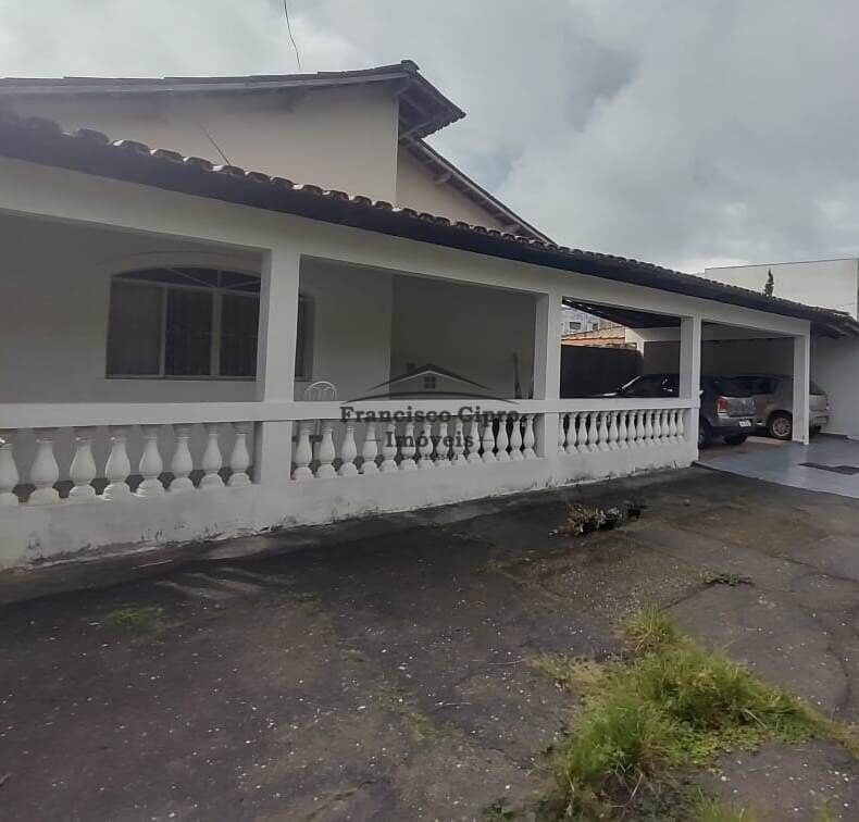 Casa em Guaratinguetá - Jardim Ícaro