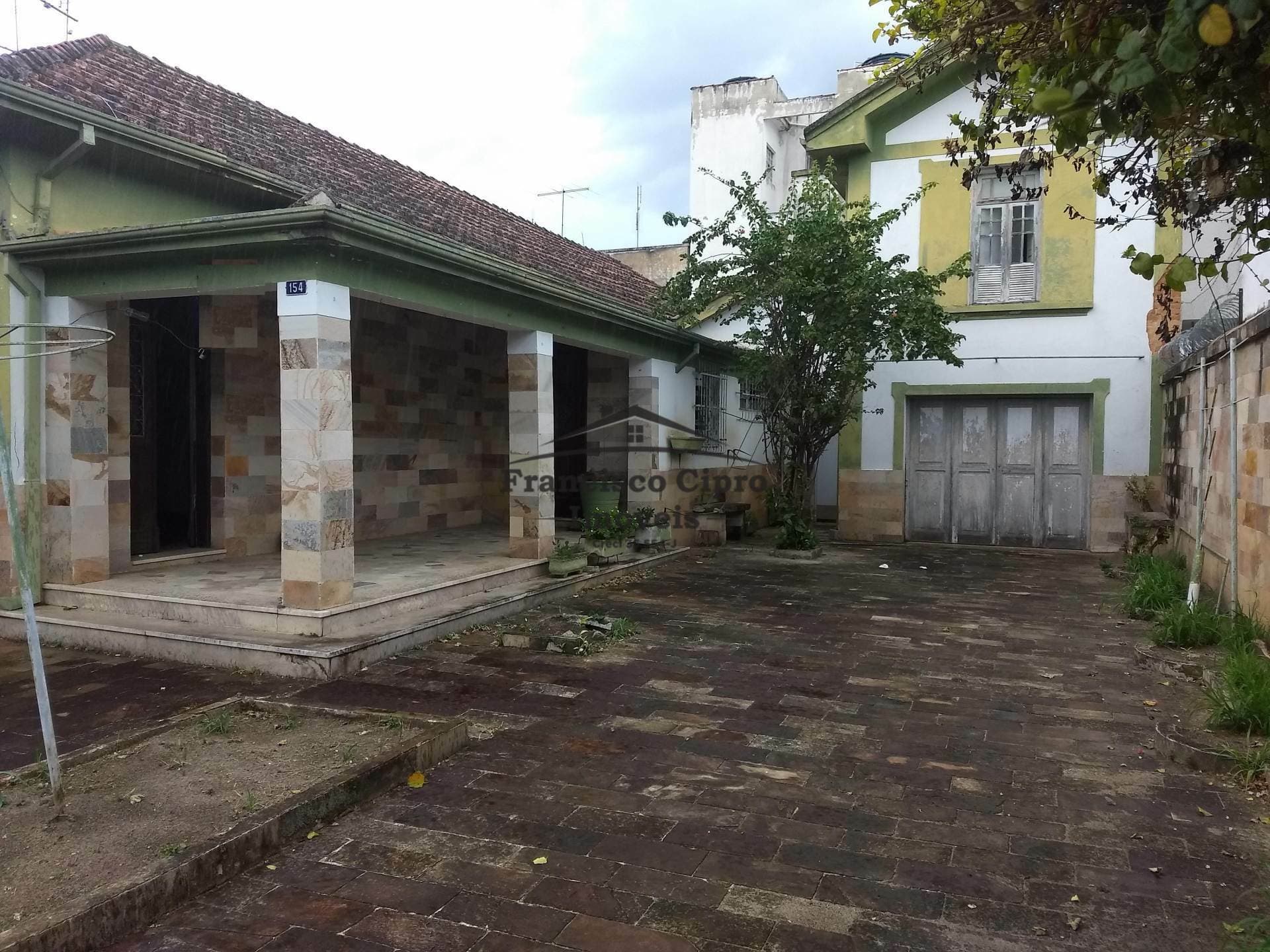 Casa em Lorena - Centro