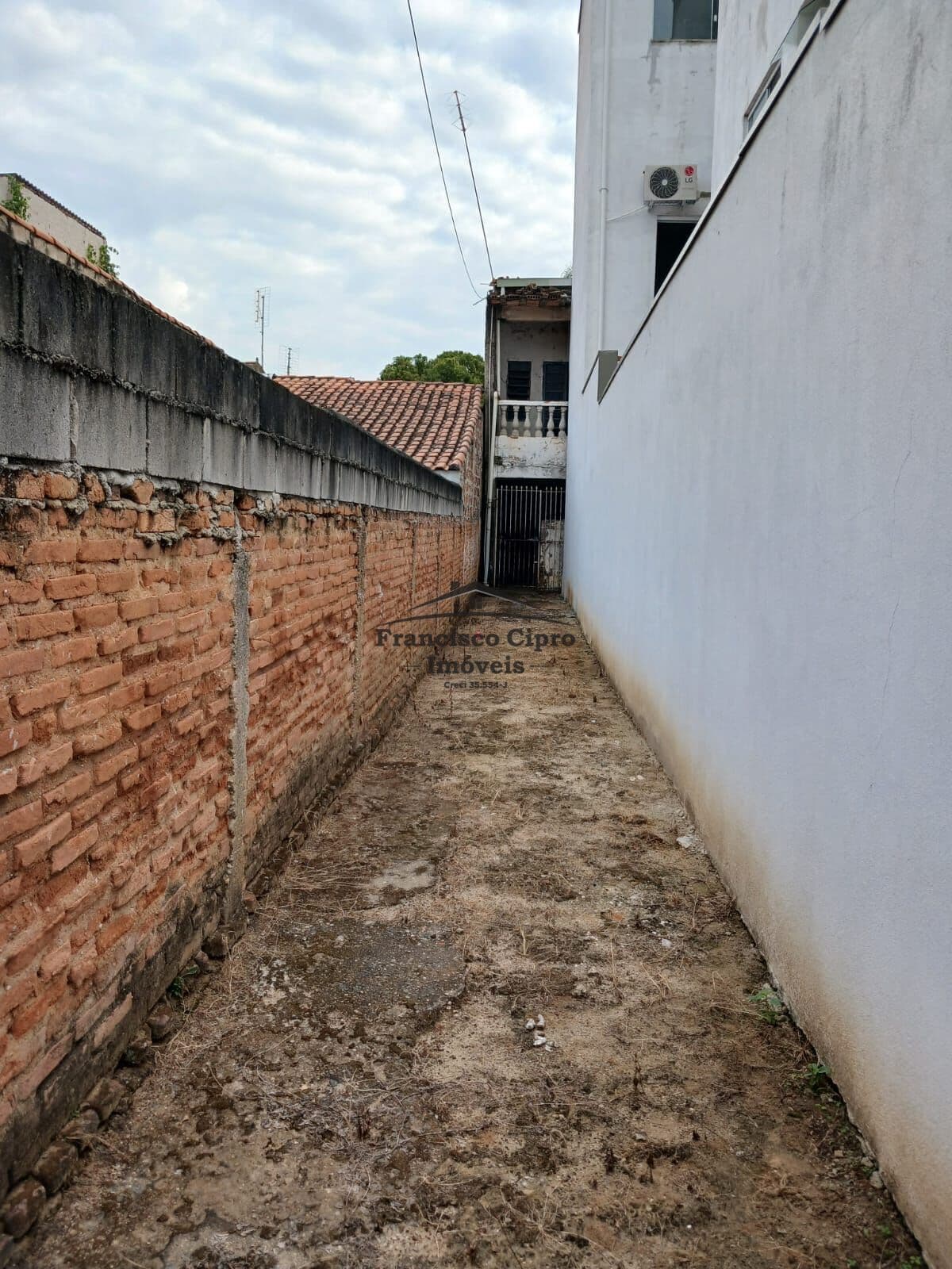 Sobrado em Guaratinguetá - Pedregulho