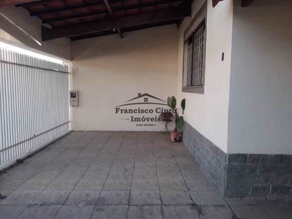 Casa em Guaratinguetá - Parque Santa Clara
