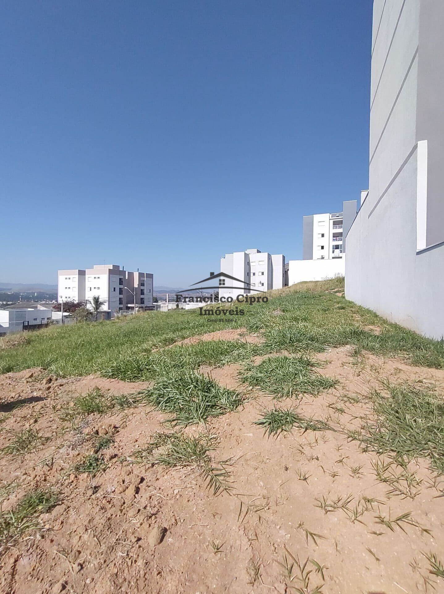 Lote/Terreno em Guaratinguetá - Residencial Village Santana