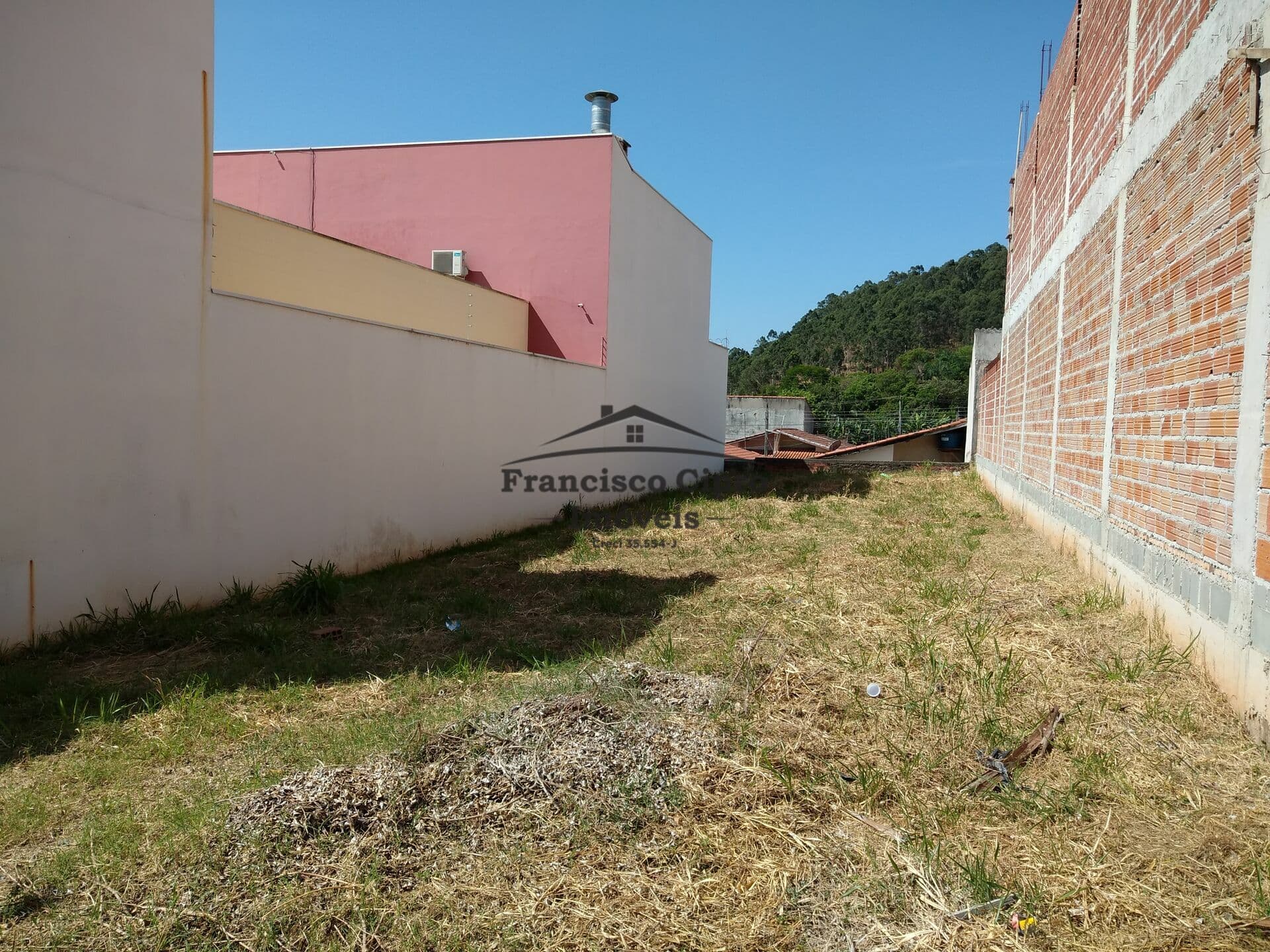 Lote/Terreno em Aparecida - Itaguaçu