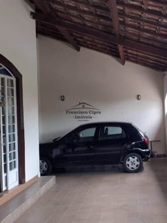 Casa em Guaratinguetá - Cohab