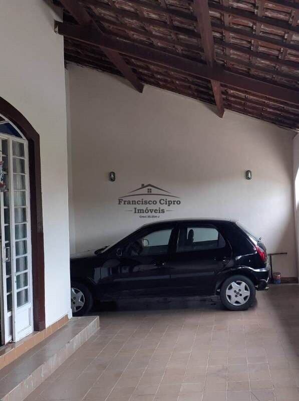 Casa em Guaratinguetá - Cohab