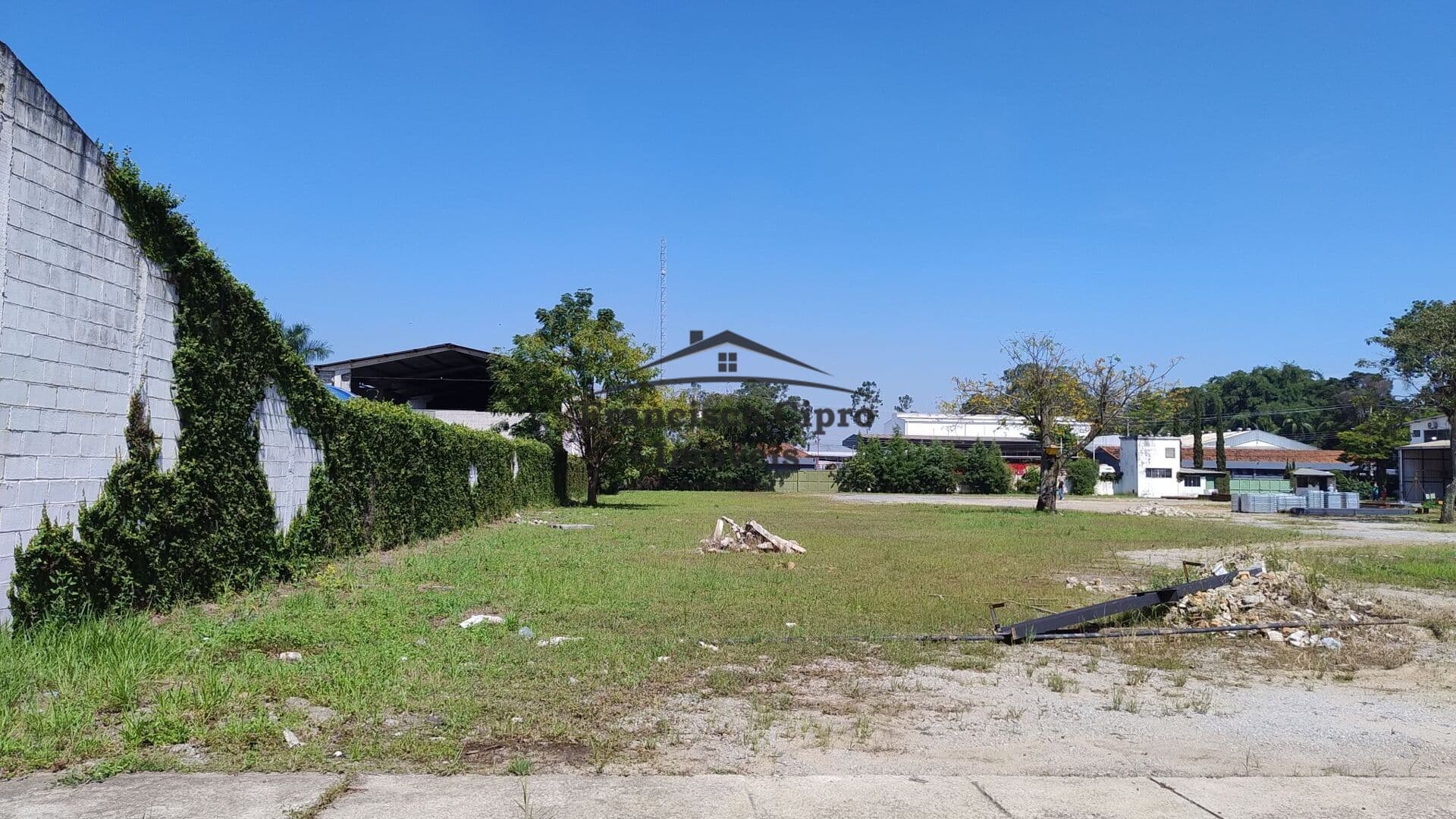 Galpão/Depósito/Armazém em Guaratinguetá - Chácaras Santa Maria I