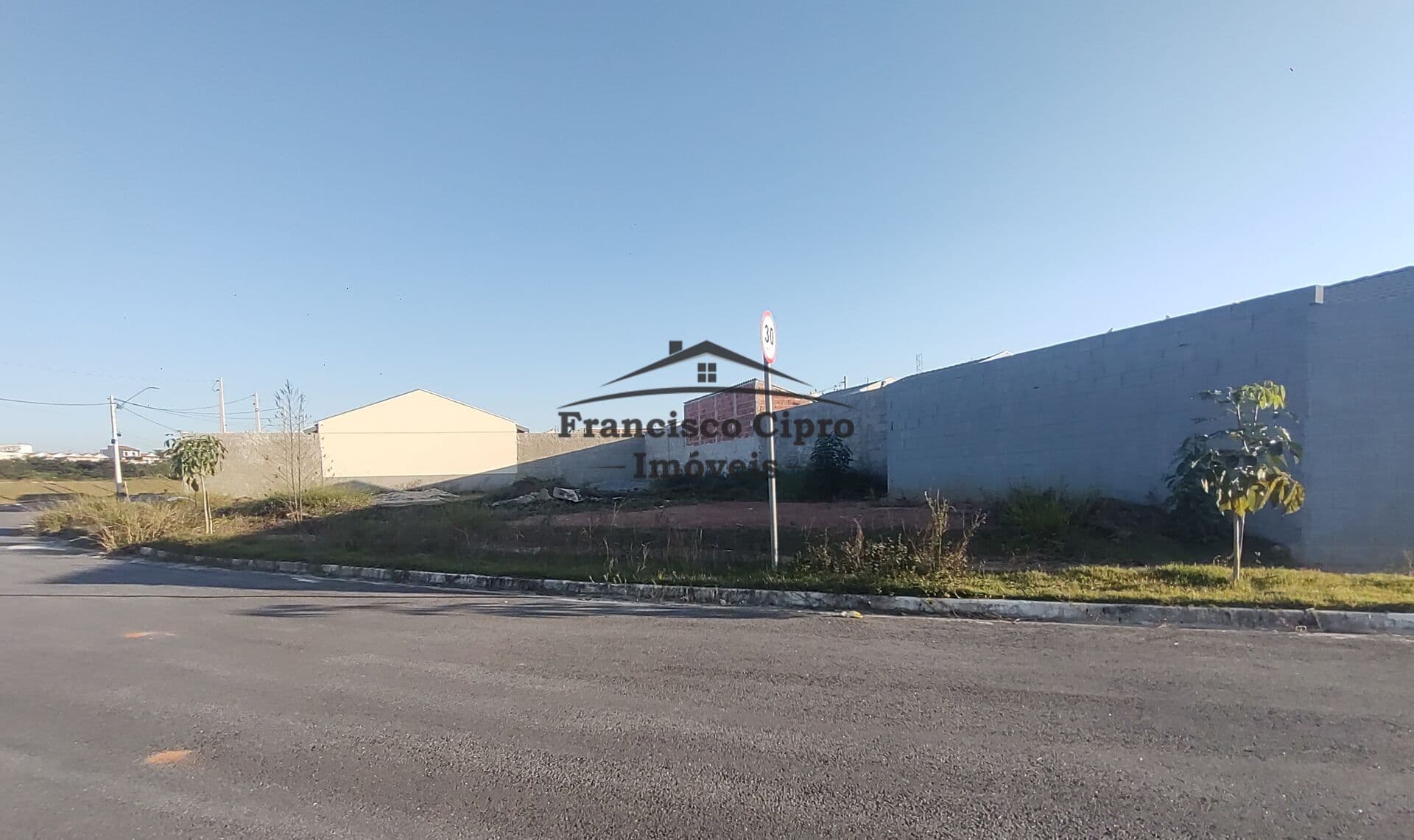 Lote/Terreno em Guaratinguetá - Loteamento Residencial Itália