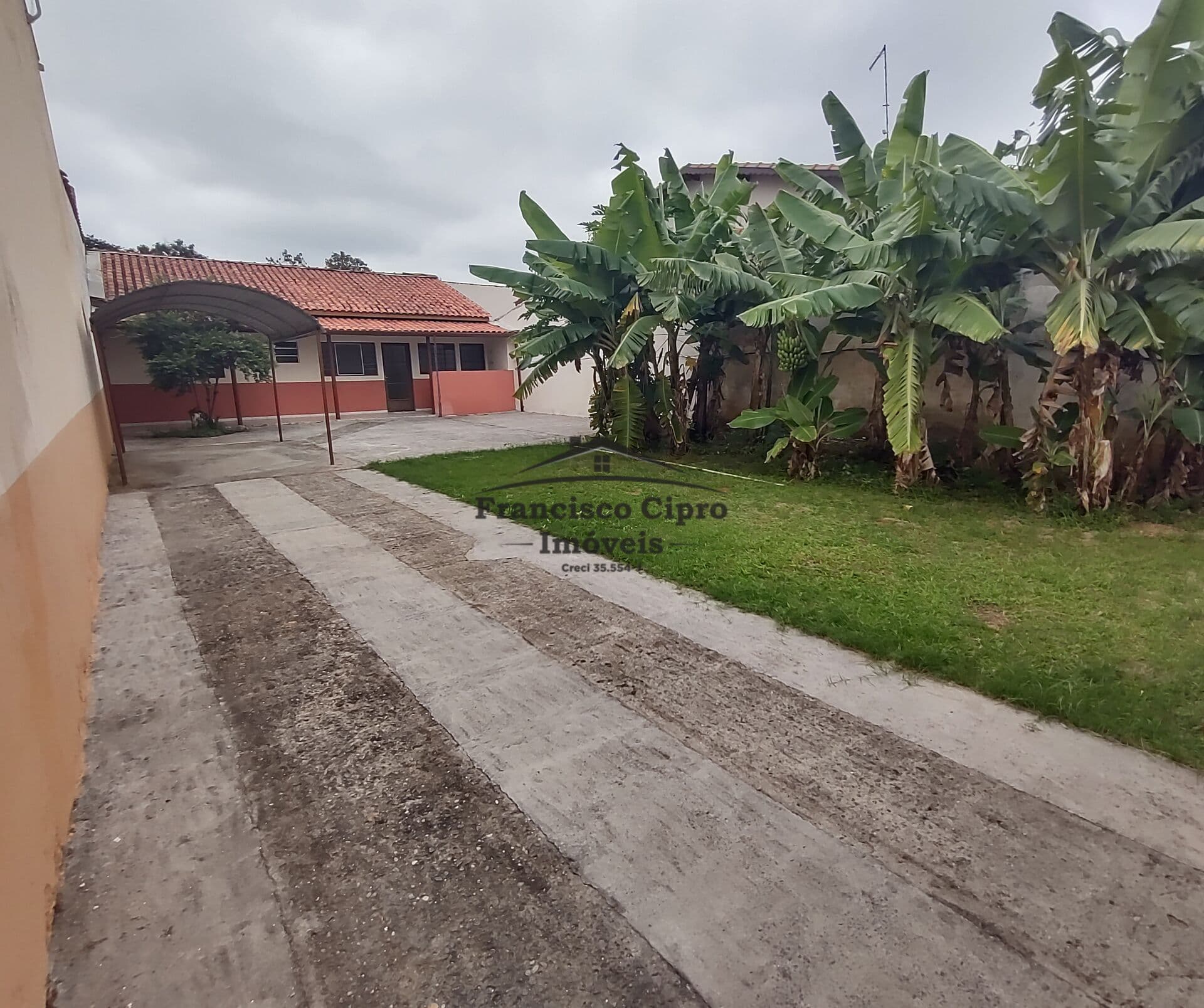 Casa em Guaratinguetá - Jardim Ícaro