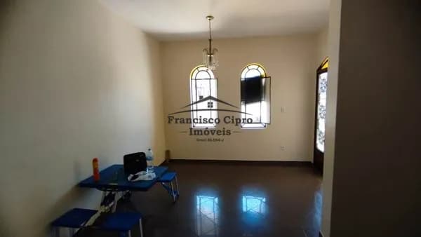 Casa em Guaratinguetá - Jardim Independência