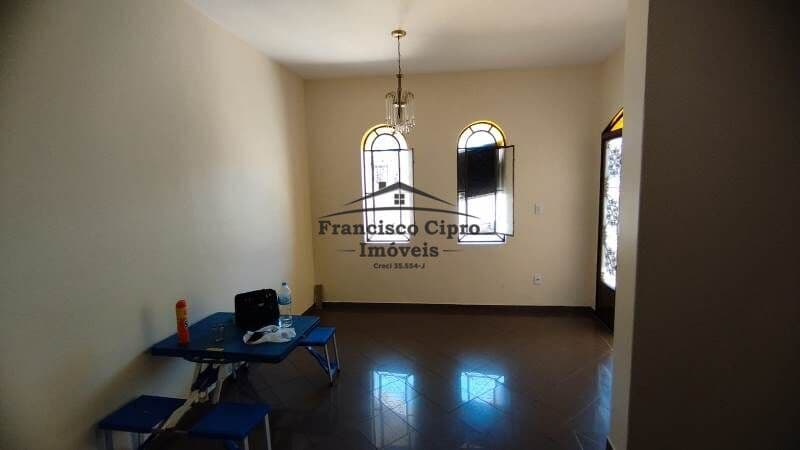 Casa em Guaratinguetá - Jardim Independência