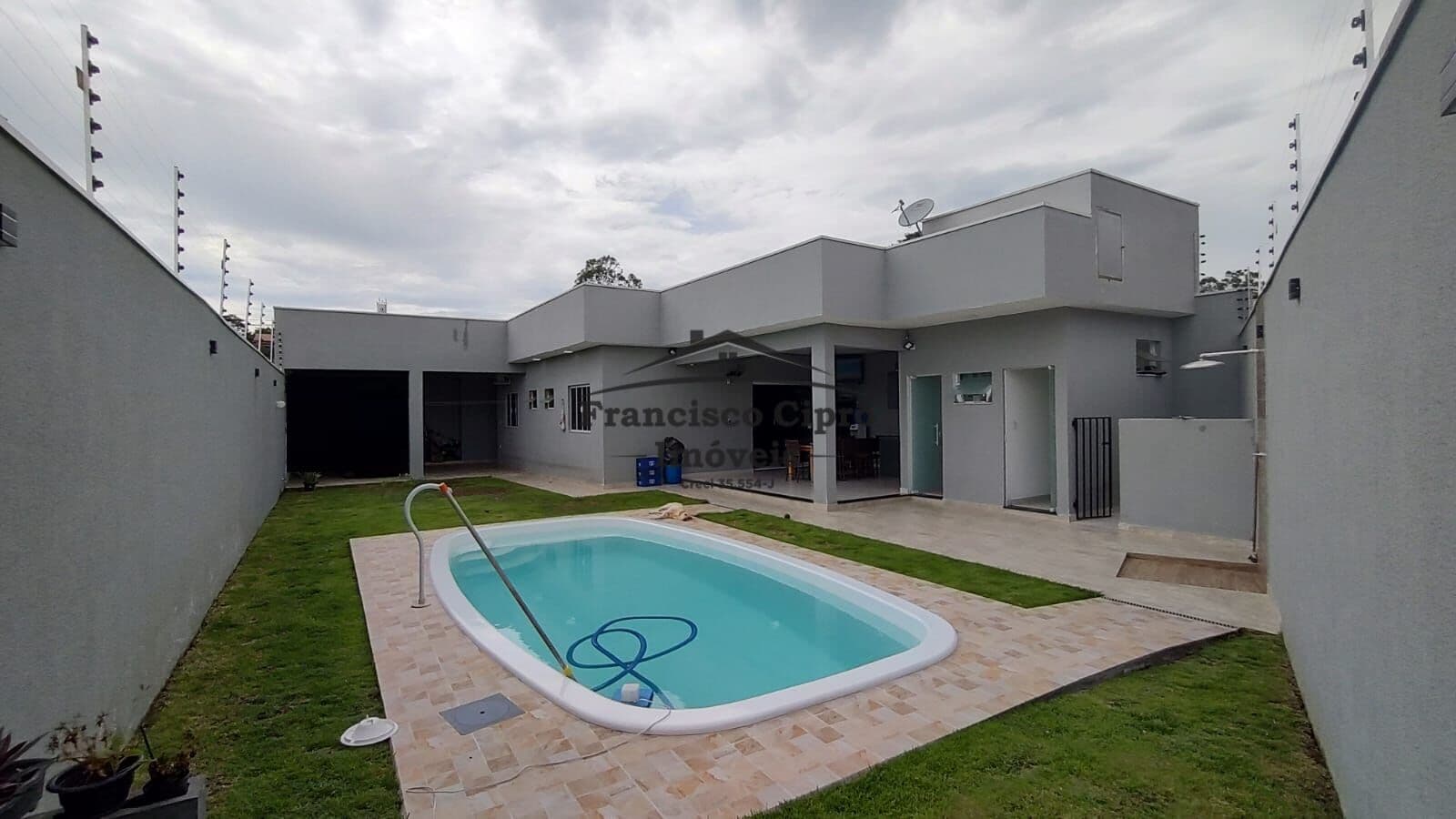 Casa em Guaratinguetá - Belveder Clube dos 500