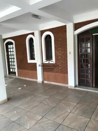 Casa em Guaratinguetá - Parque São Francisco