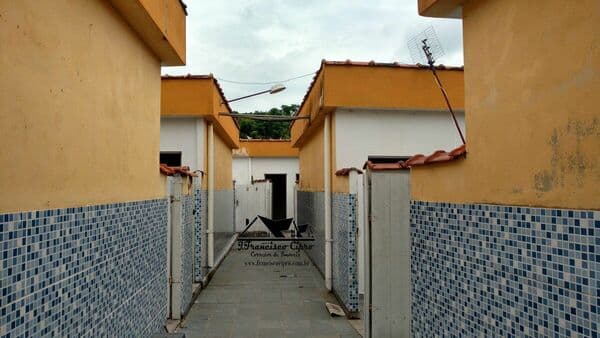 Casa-Quitinete-para-Venda-em-Parque-das-Arvores-Guaratingueta-SP