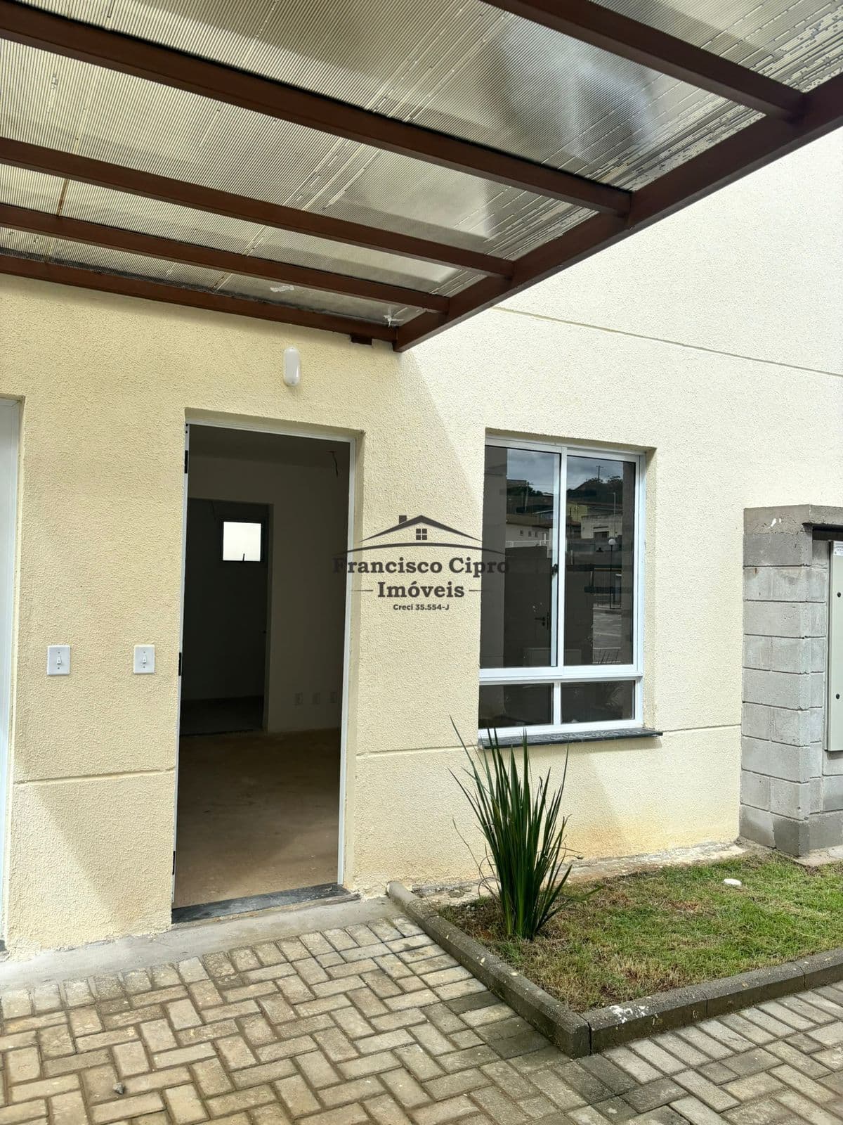 Sobrado em Guaratinguetá - Santa Luzia