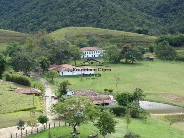 Fazenda/Sítios/Chácaras em Piquete - Centro