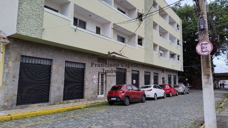 Prédio/Edifício Inteiro em Guaratinguetá - São Gonçalo