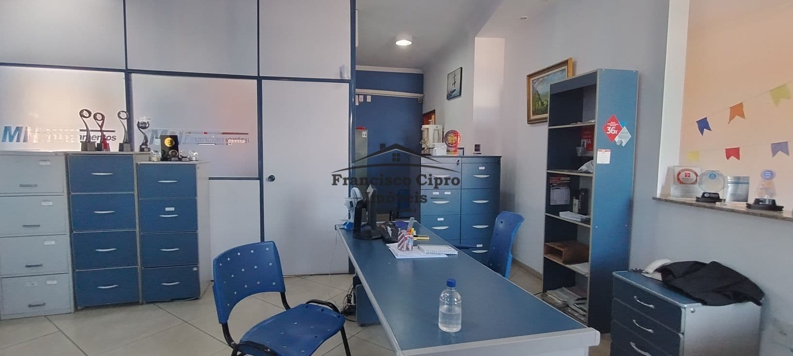 Sala/Conjunto em Guaratinguetá - Centro