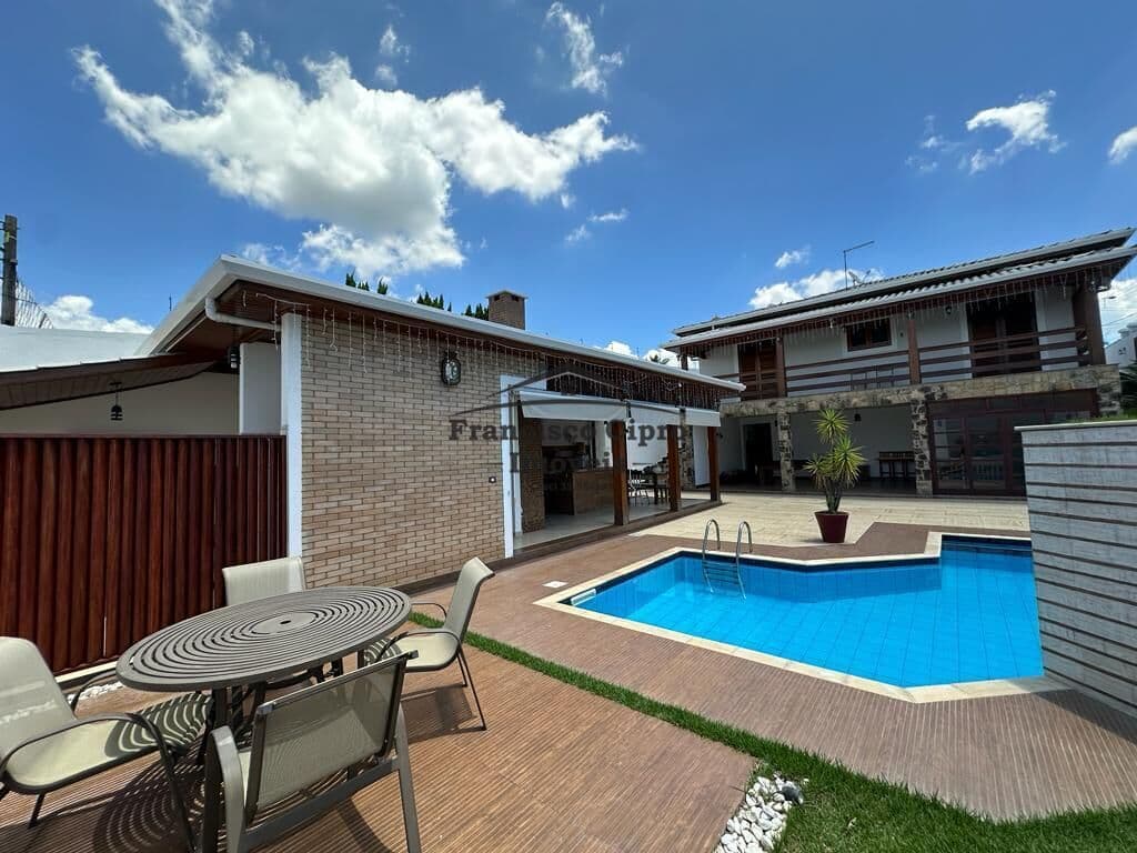 Sobrado em Guaratinguetá - Parque Residencial Mirante do Vale
