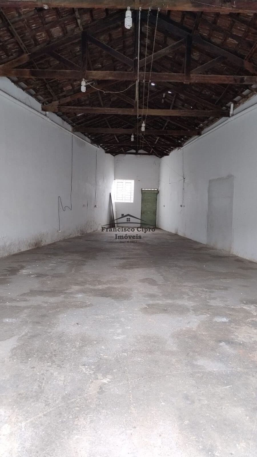 Ponto Comercial/Loja/Box em Guaratinguetá - São Gonçalo