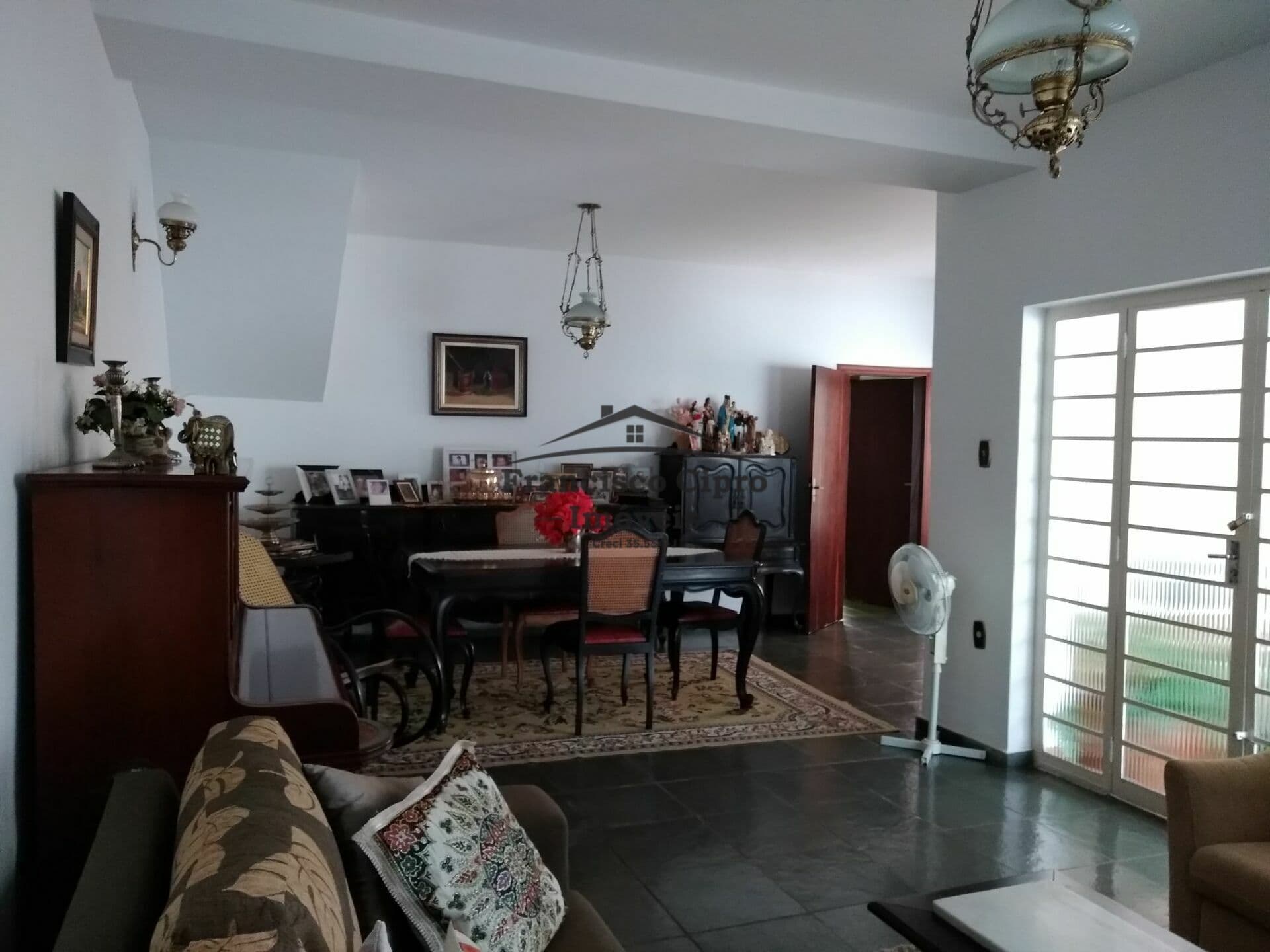 Sobrado em Guaratinguetá - Centro