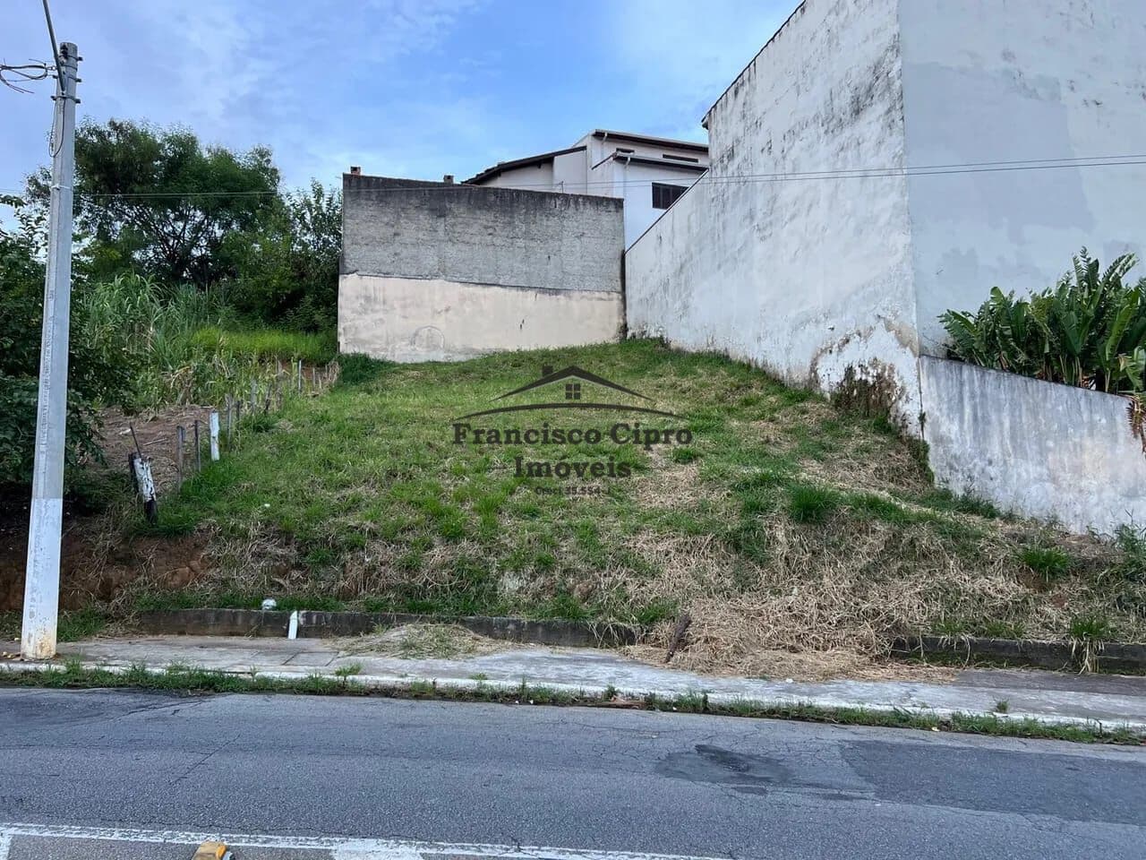 Lote/Terreno em Guaratinguetá - Portal das Colinas
