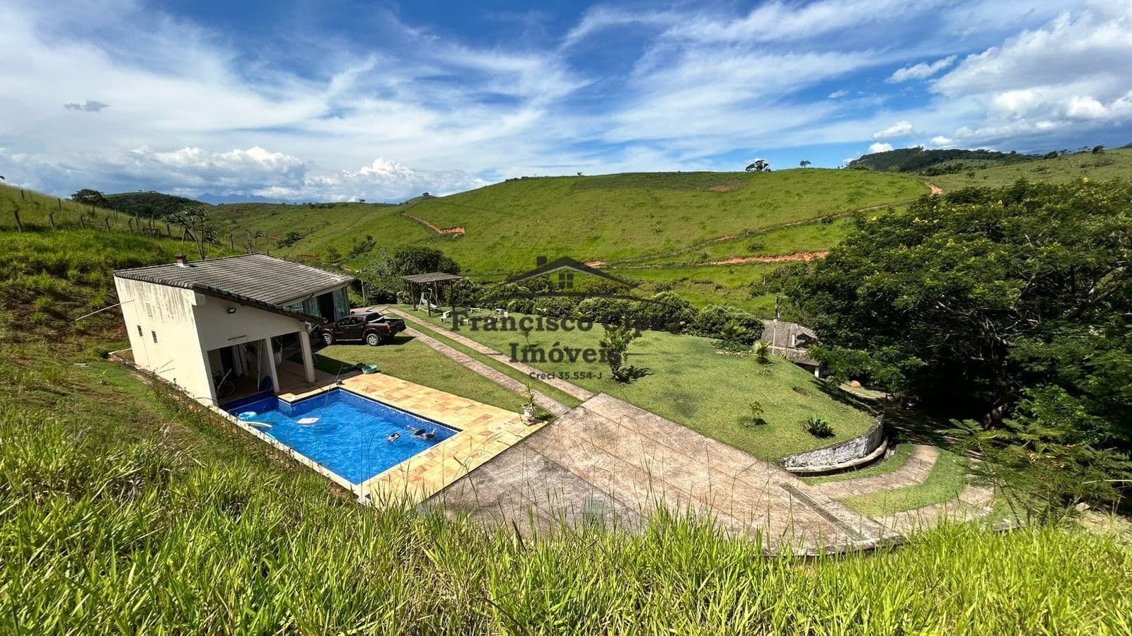 Fazenda/Sítios/Chácaras em Cachoeira Paulista - Centro