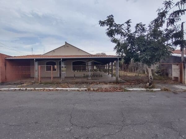 Casa em Guaratinguetá - Vila Eliana Maria - Vila Molica