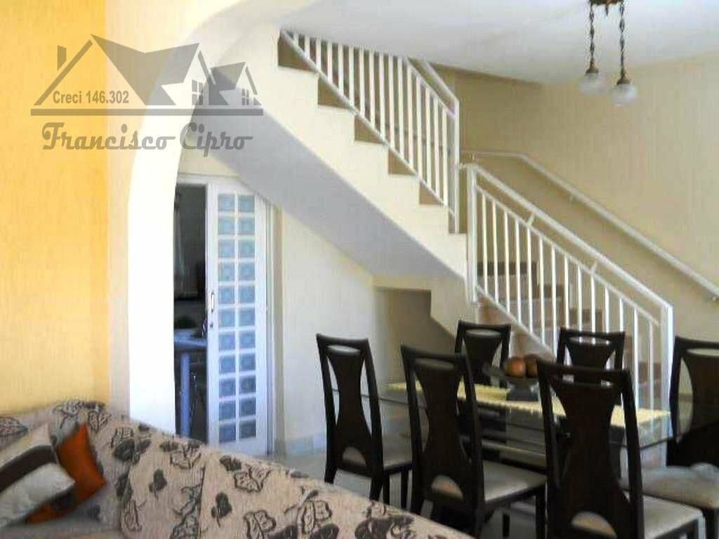 Casa-Sobrado-para-Venda-em-Jardim-Indepedencia-Guaratingueta-SP