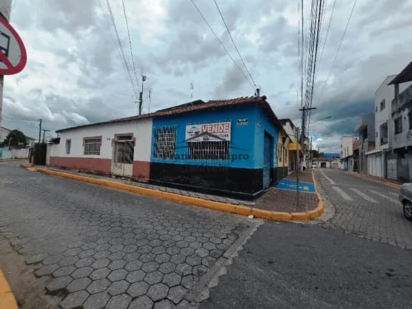 Casa em Potim - Centro