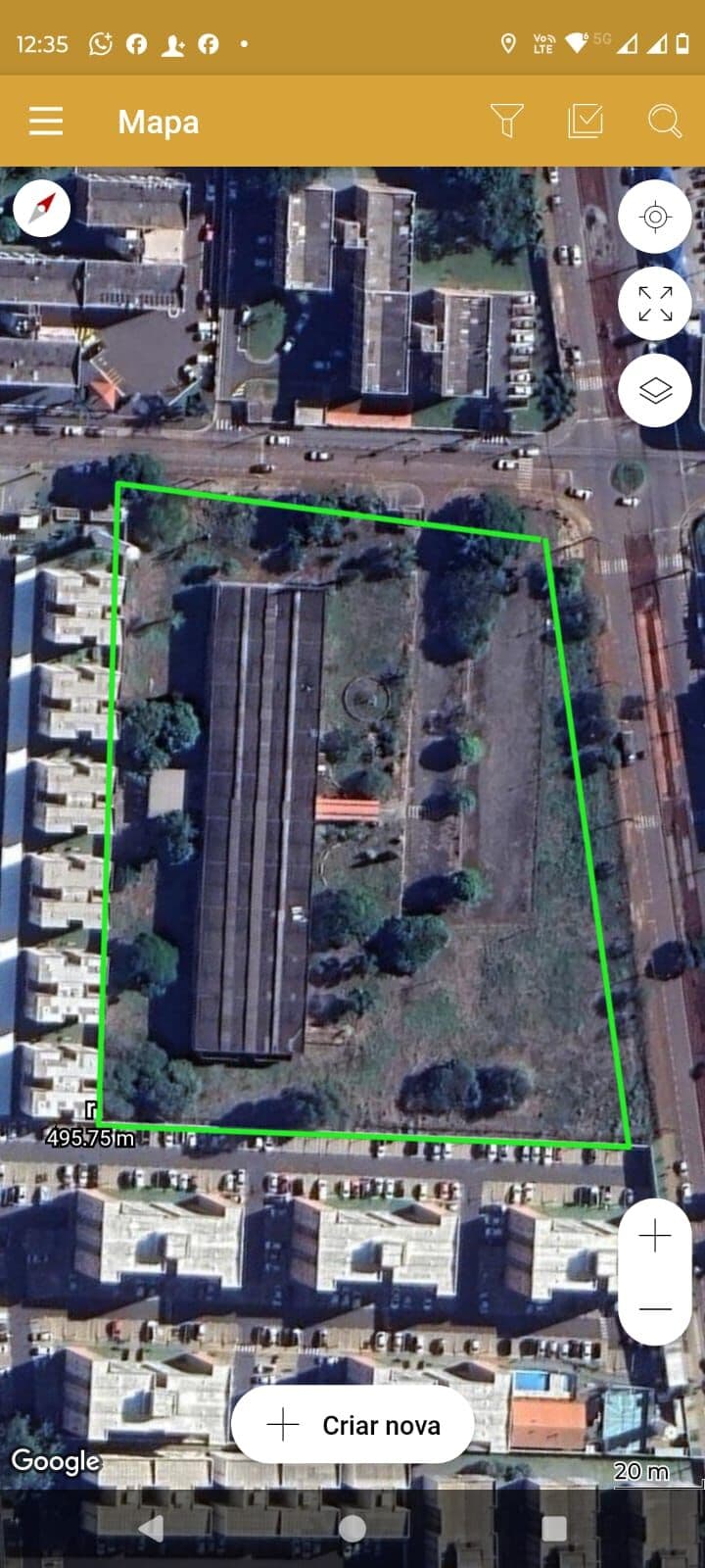 Terreno com 15.957 metros.