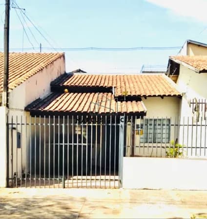 Casa à venda no Jd. California– Região Norte de Londrina/PR
