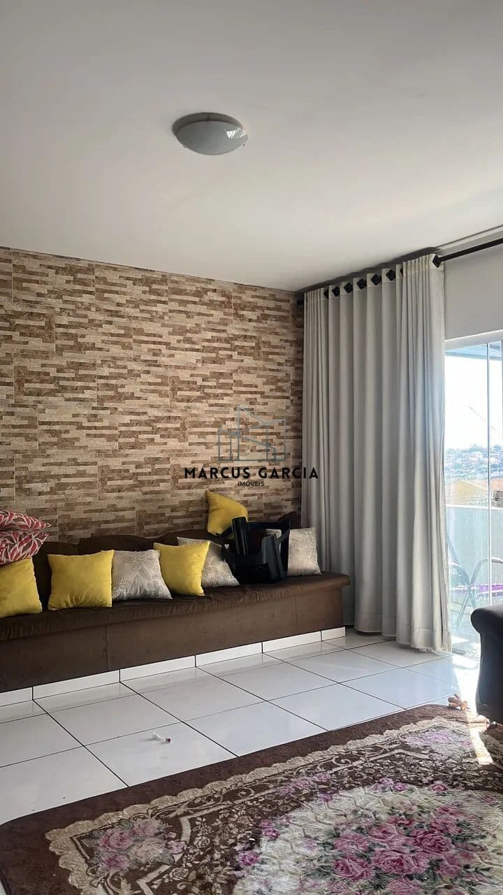 Sobrado Residencial e Comercial à Venda – Próximo ao Shopping Boulevard | Jardim Sérgio Antônio (Vila Ricardo) | Londrina/PR | 232m² Construídos | Energia Solar | 4 Quartos | 2 Vagas