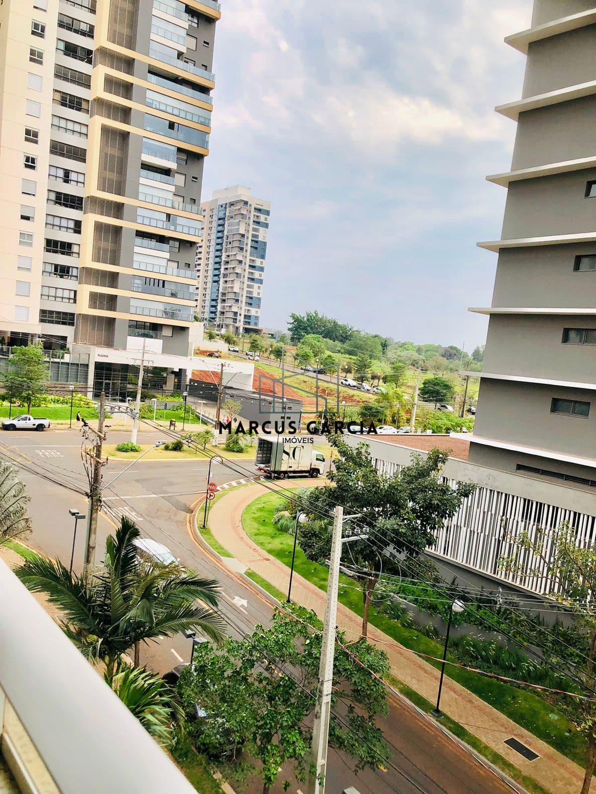 Apartamento a Venda no Neo Palhano Residence na Gleba Fazenda Palhano, em Londrina/PR