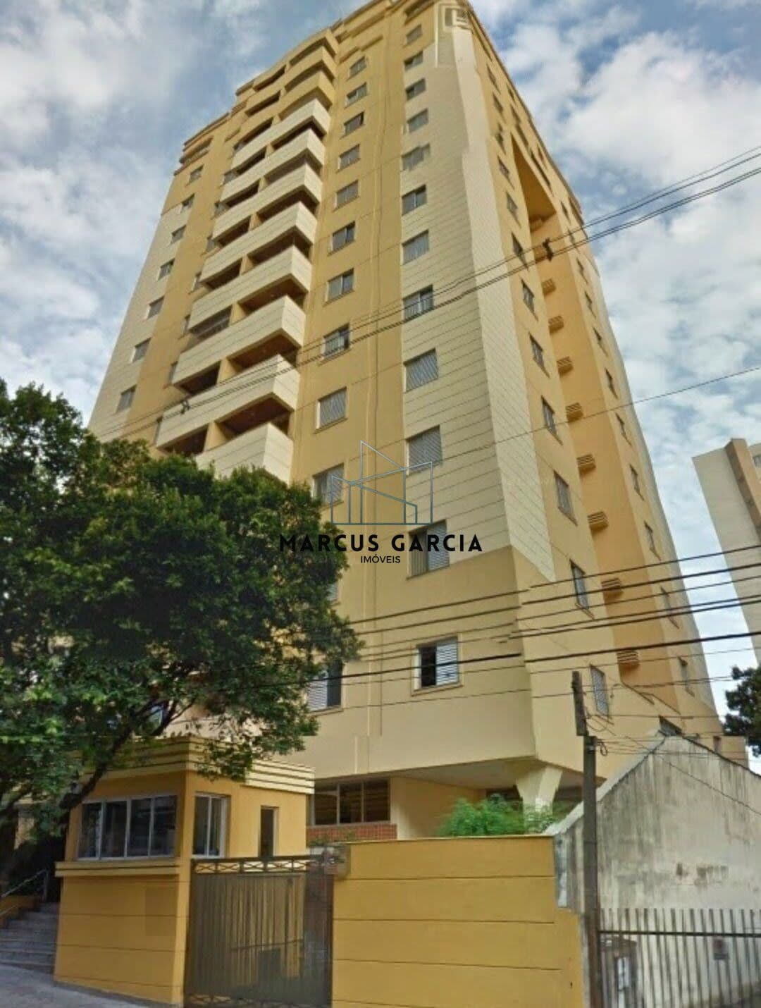 APARTAMENTO À VENDA NO EDIFÍCIO KENNEDY – RUA ESPIRITO SANTO, REGIÃO CENTRAL DE LONDRINA/PR