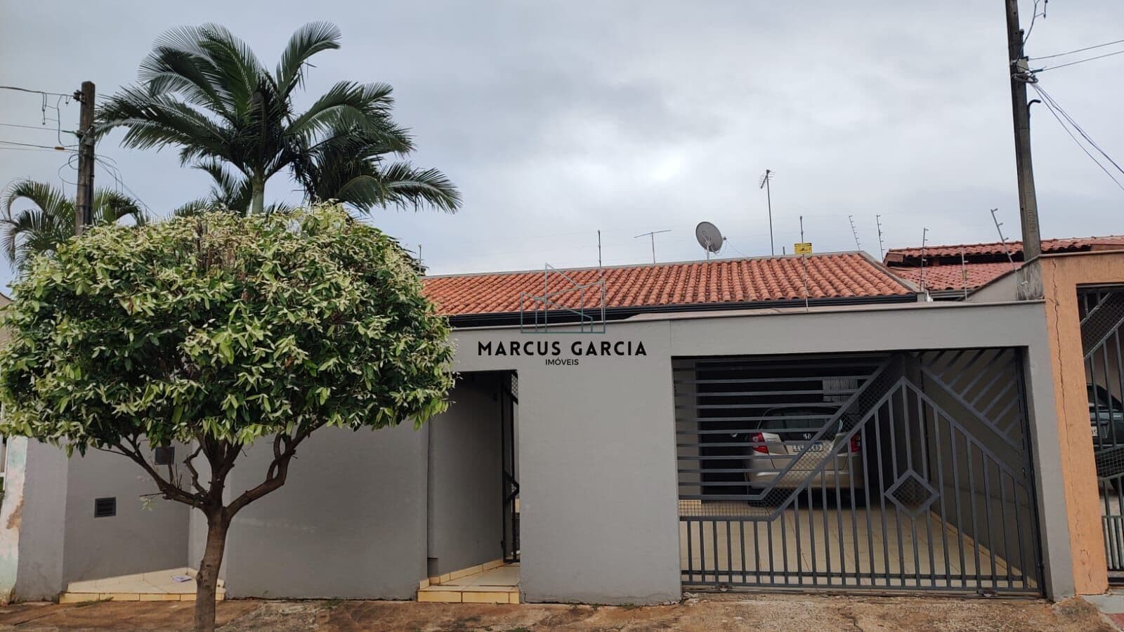 Casa à Venda no Residencial Abussafe – Zona Leste | 3 Dormitórios | 120m² | Churrasqueira | 2 Vagas