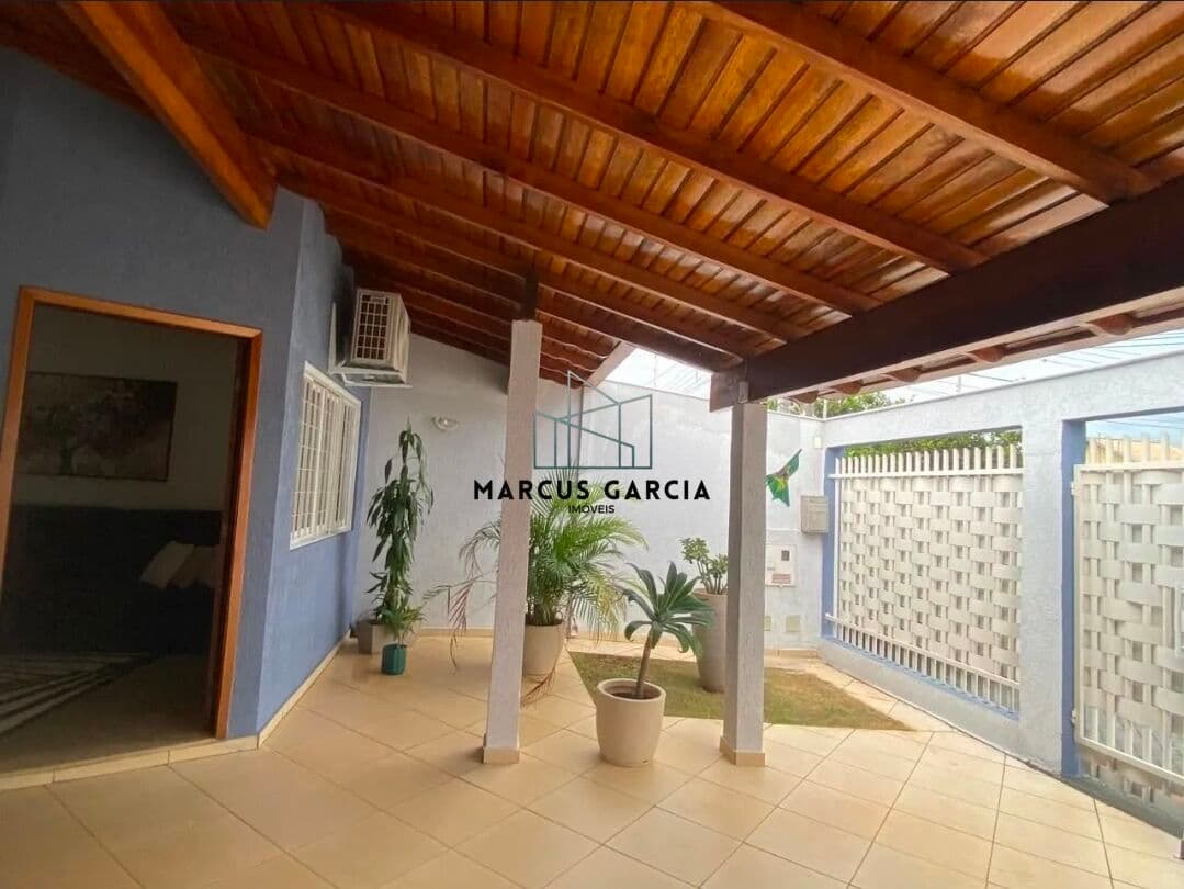 CASA À VENDA NO JARDIM NOVO AEROPORTO EM LONDRINA/PR – LOCALIZAÇÃO PRIVILEGIADA A 150M DA PRAÇA NISHINOMIYA