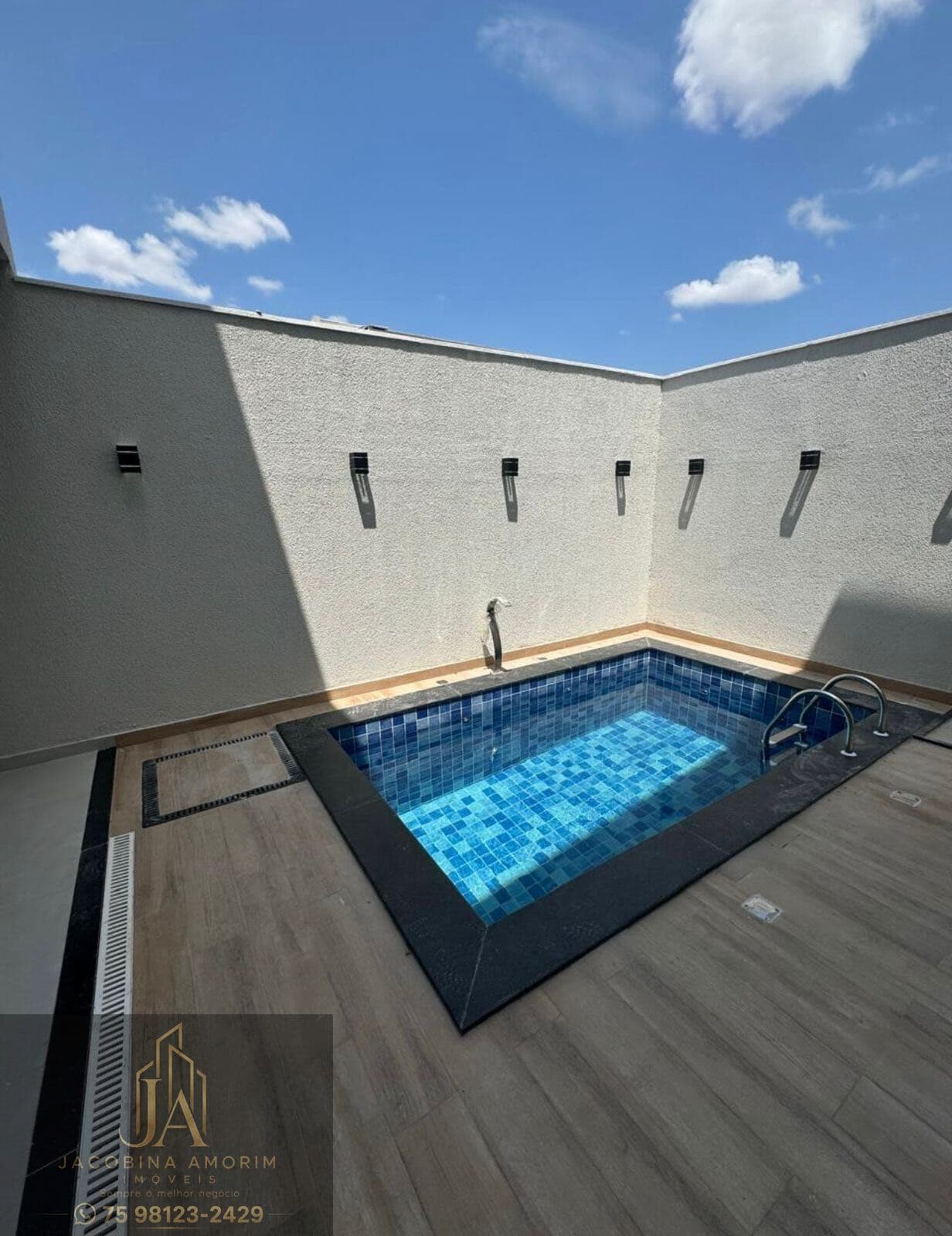 Casa espetacular na Santa Mônica com piscina e banheira de hidromassagem