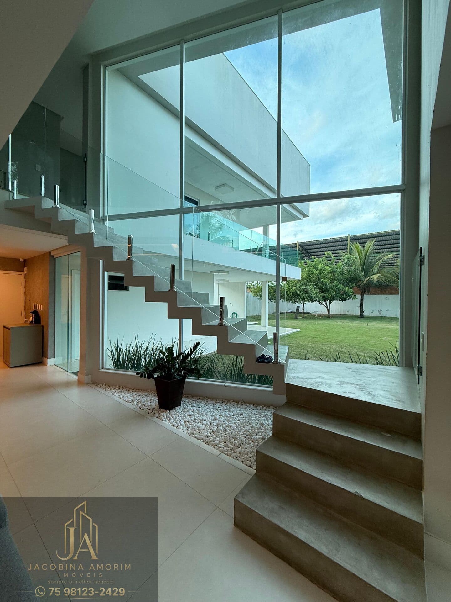 Casa duplex maravilhosa em Condomínio