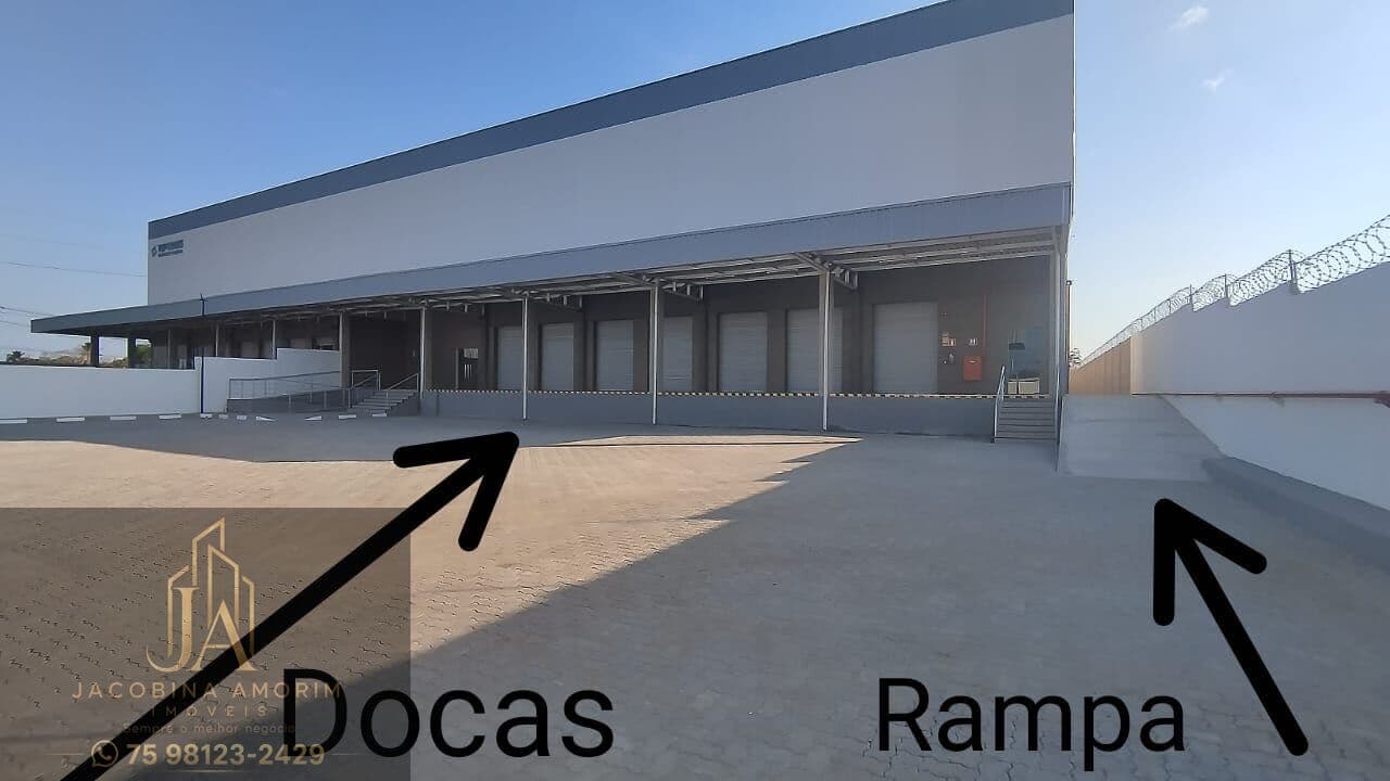 Galpão localizado às margens da BR 324