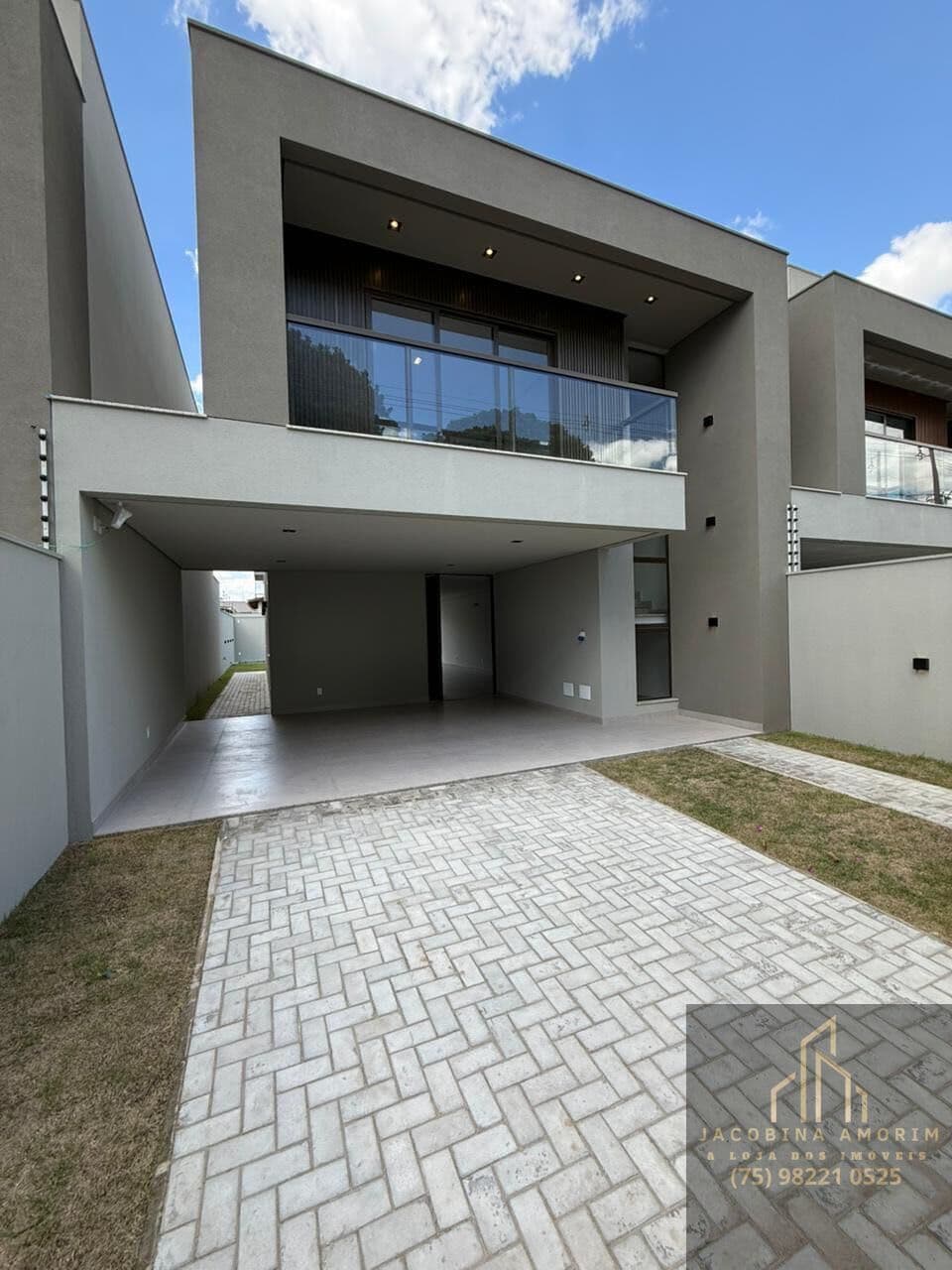 Casa linda a poucos minutos da Centenário, no bairro Sim.