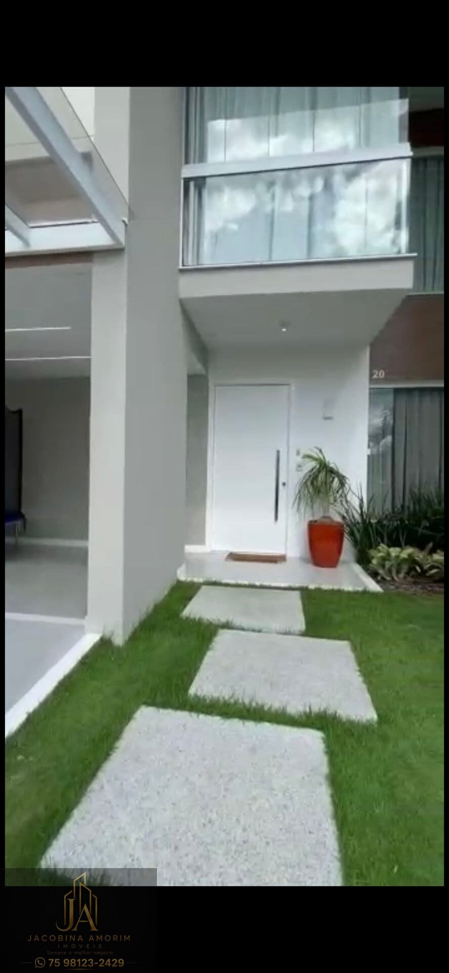 Casa Alto Padrão semi-mobiliada na Artemia Pires com mega suíte
