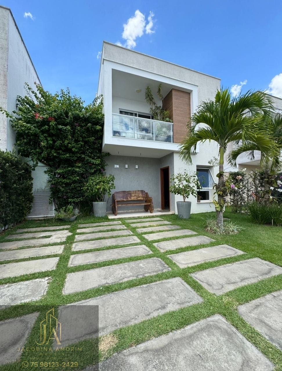 Alugo casa em condomínio no bairro Sim com infraestrutura completa de lazer