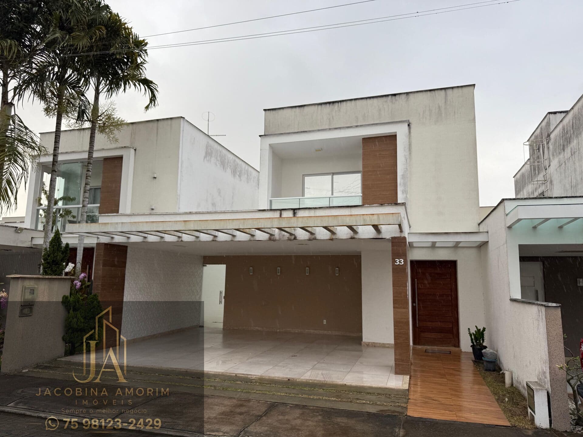 Casa Duplex mobiliada no Sim