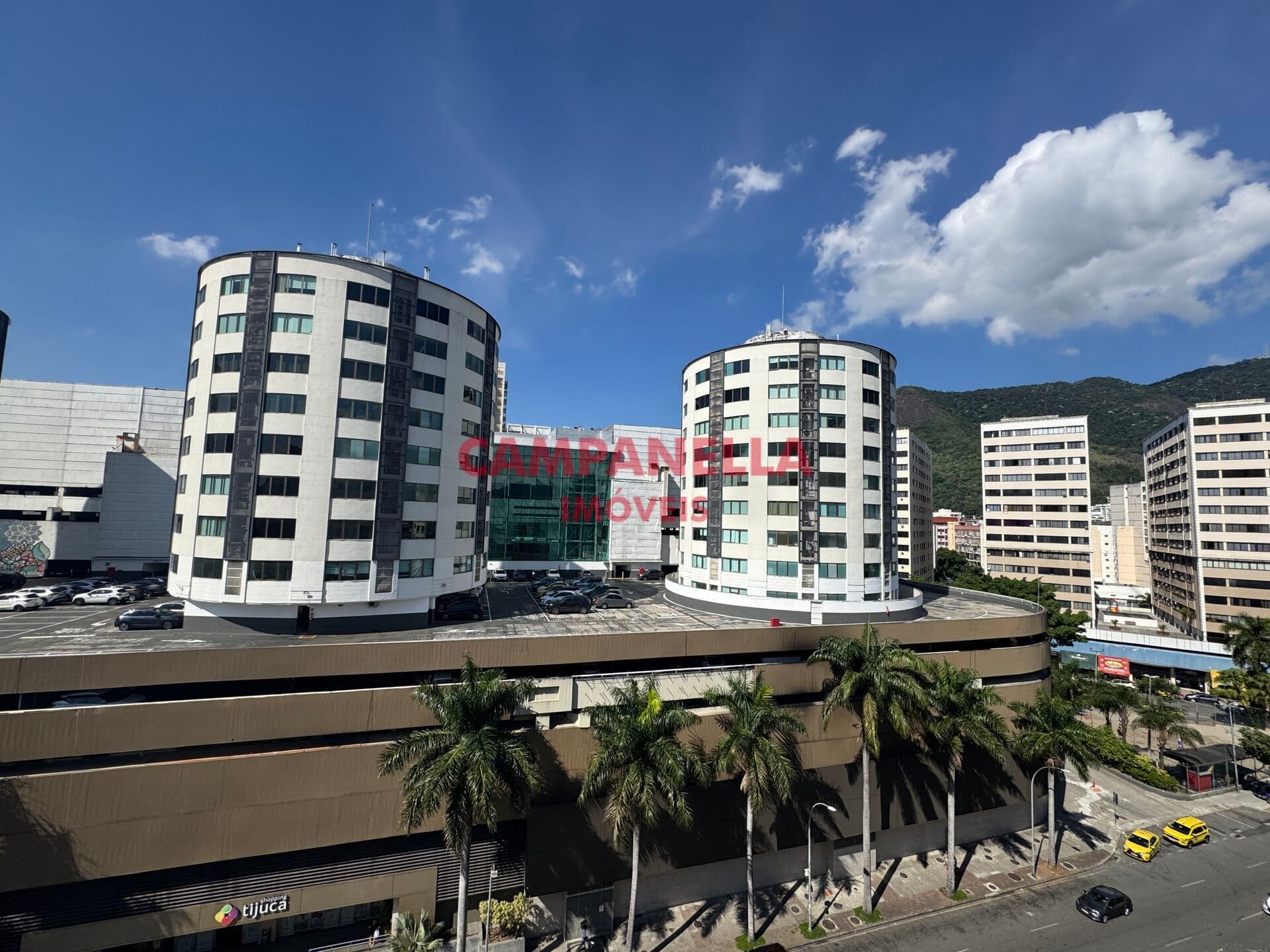 Apartamento 02 quartos, dependências, garagem, Shopping Tijuca