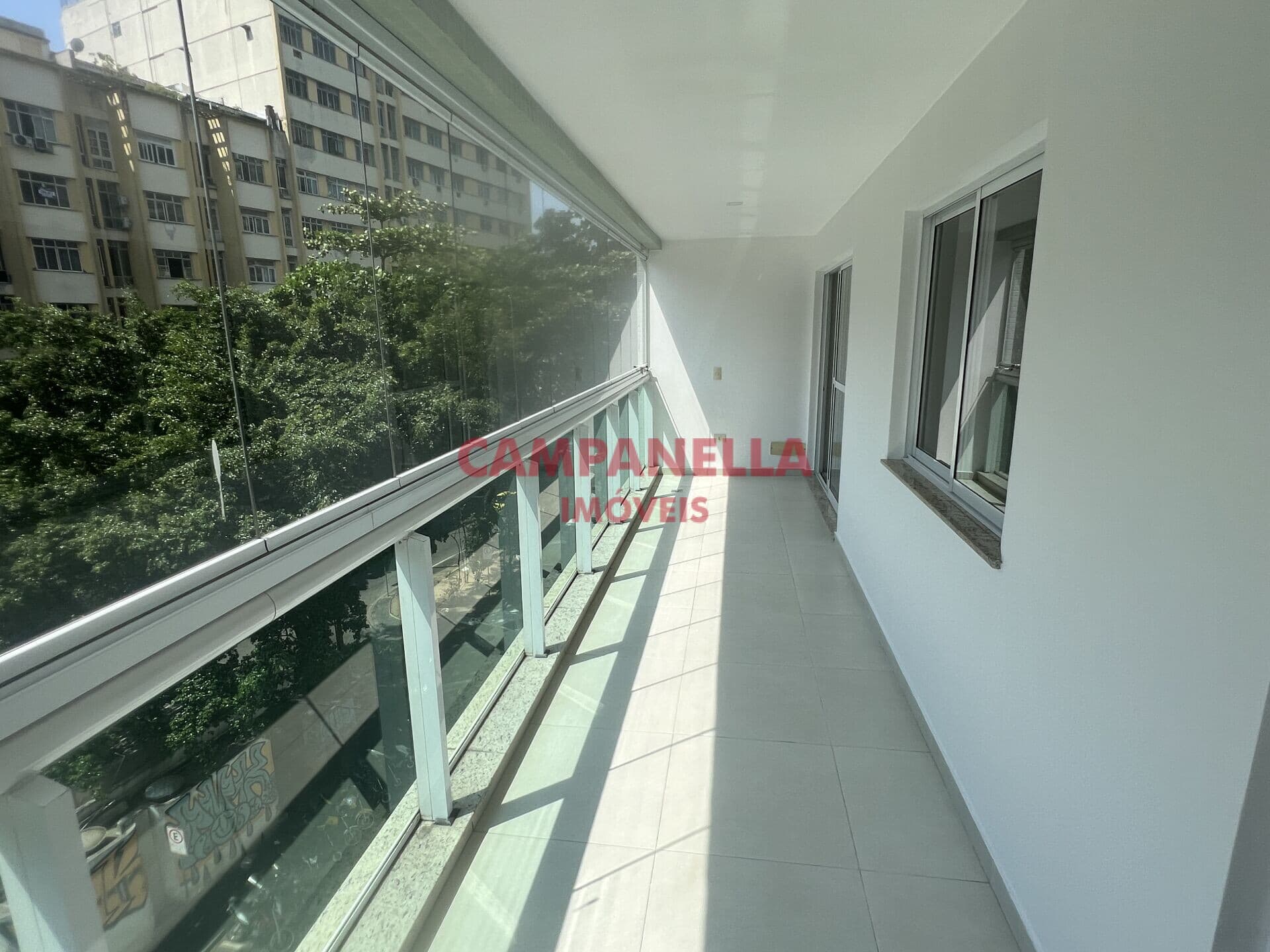 Apartamento varandão, 03 quartos, suíte, garagem, Botafogo RJ