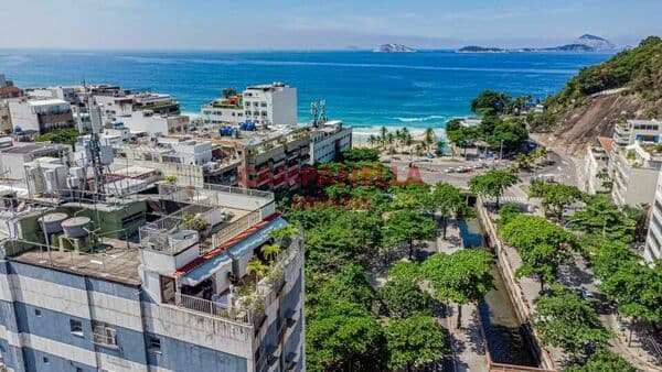 Cobertura frontal mar, 4 quartos, 2 suítes, 2 vagas, terraço, sauna, área nobre Leblon