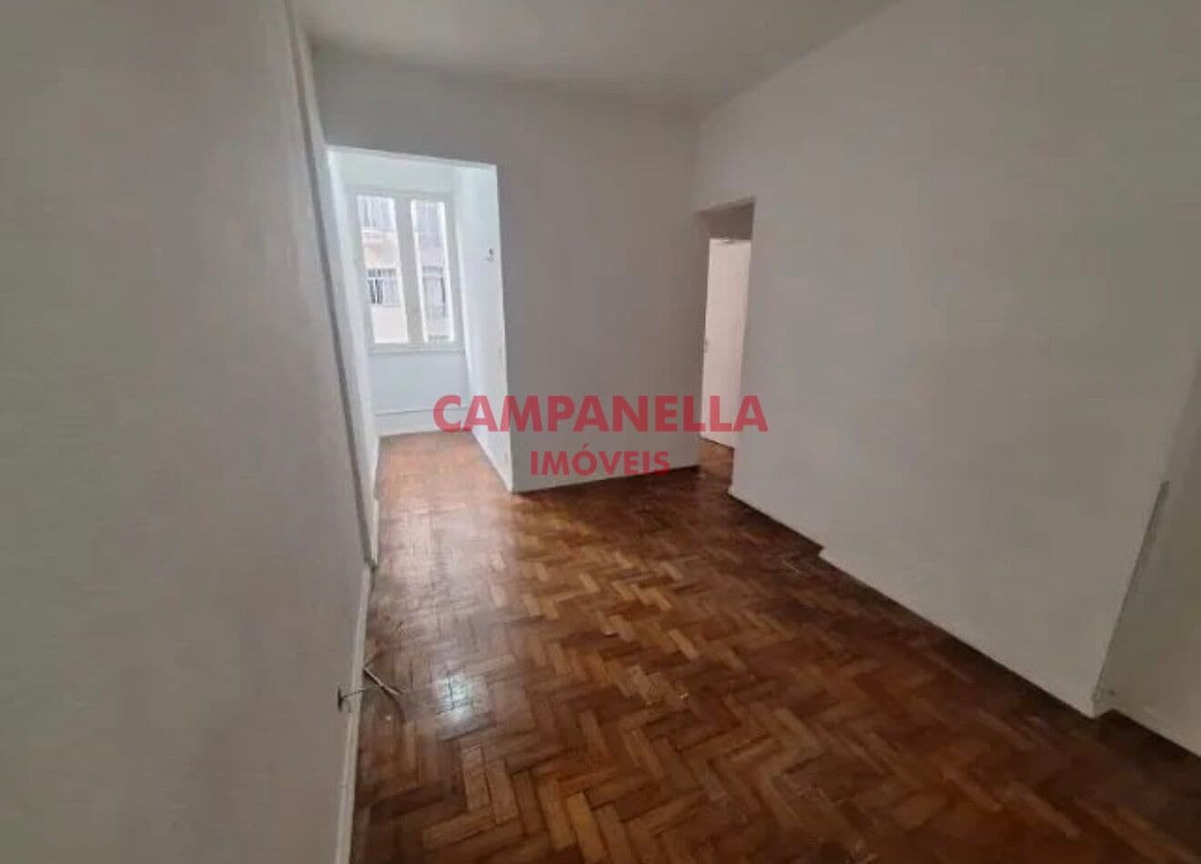 Apartamento 01 quarto, dependência, Leme RJ